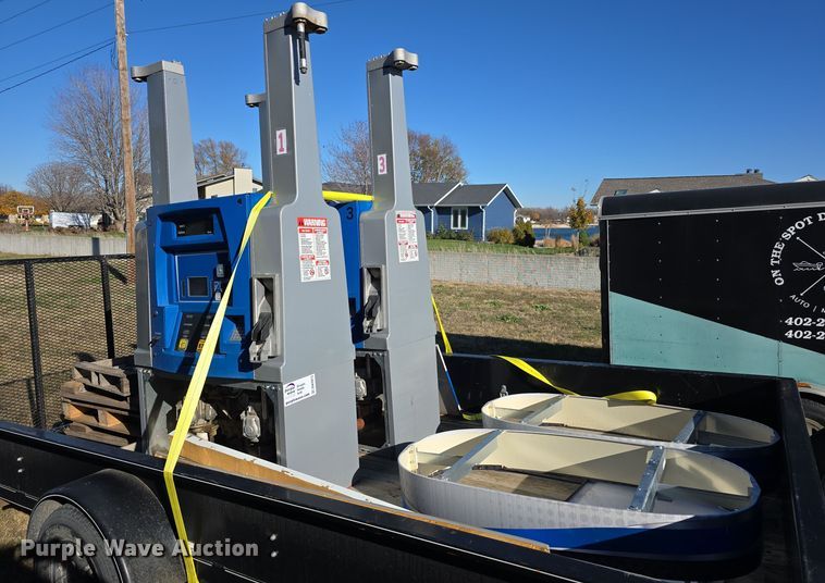 image for item DW3973 (2) 2021 Bennett fuel pumps