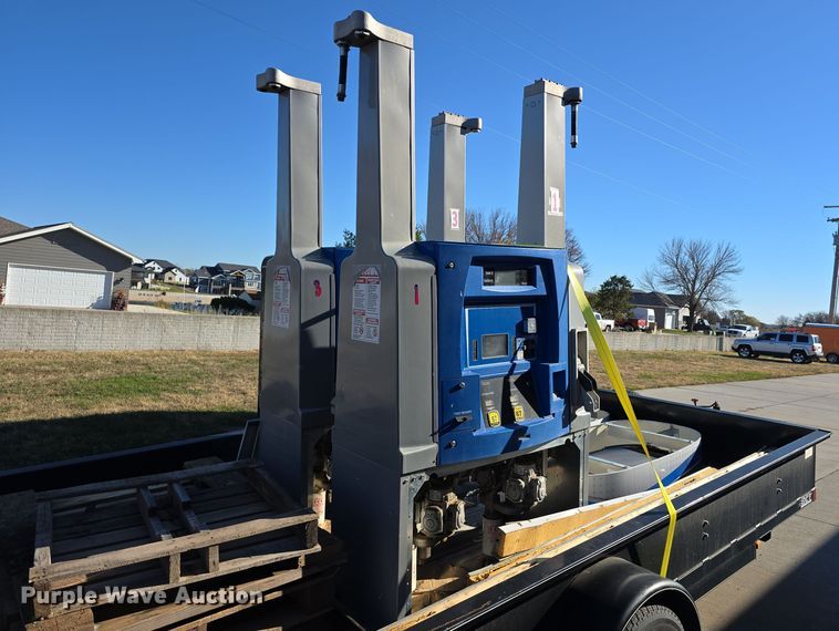 image for item DW3973 (2) 2021 Bennett fuel pumps