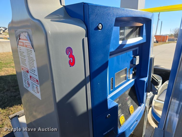 image for item DW3973 (2) 2021 Bennett fuel pumps