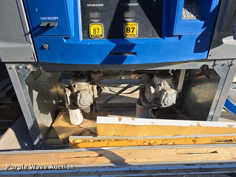 image for item DW3973 (2) 2021 Bennett fuel pumps