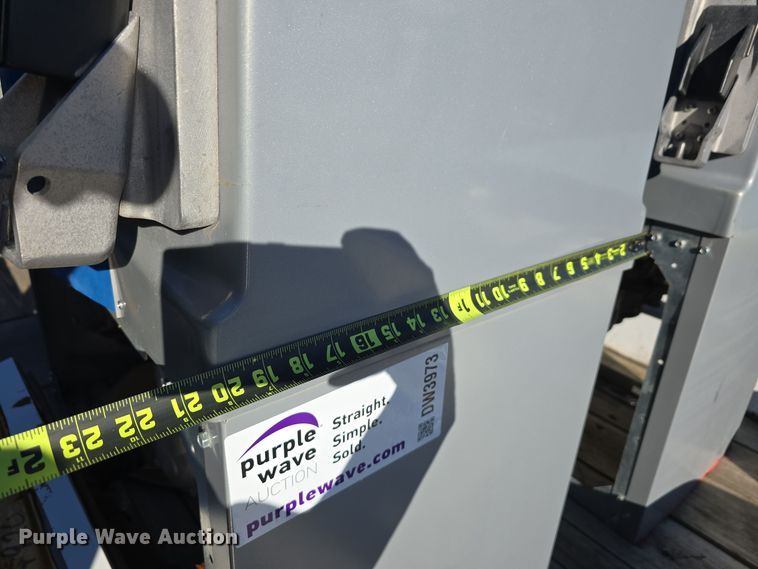 image for item DW3973 (2) 2021 Bennett fuel pumps