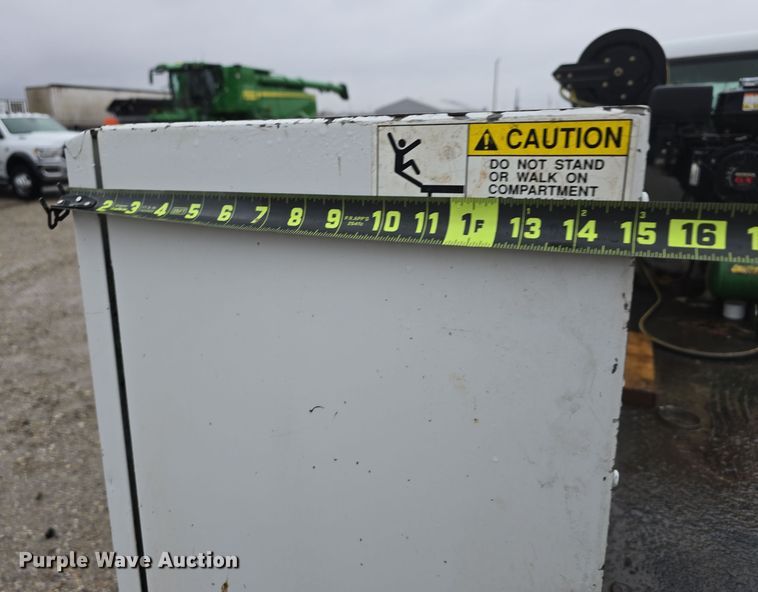 image for item DW3976 2006 Chevrolet Silverado 2500HD utility bed pickup truck