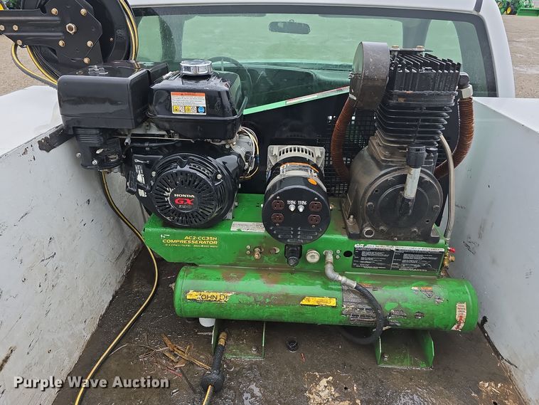 image for item DW3976 2006 Chevrolet Silverado 2500HD utility bed pickup truck