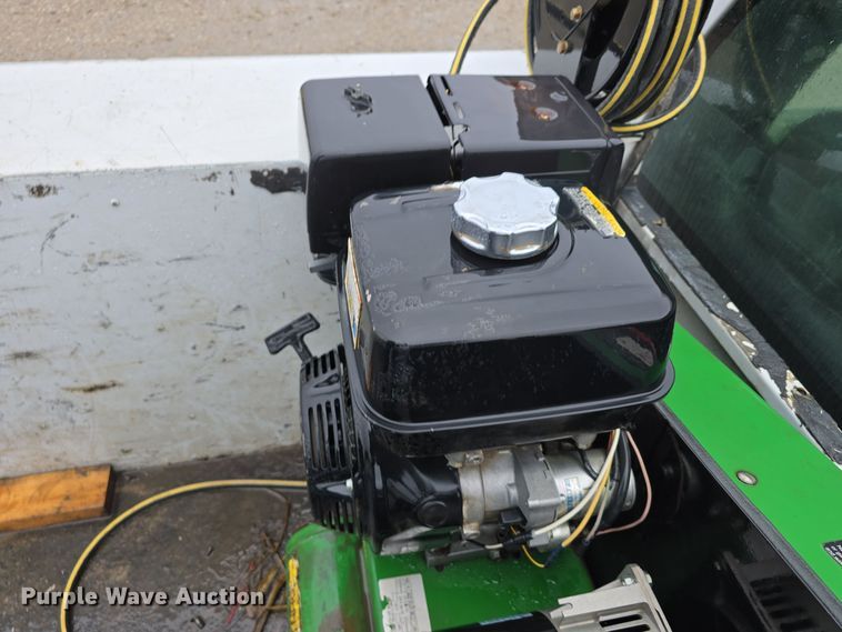 image for item DW3976 2006 Chevrolet Silverado 2500HD utility bed pickup truck