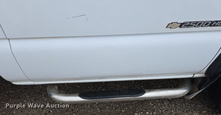 image for item DW3976 2006 Chevrolet Silverado 2500HD utility bed pickup truck