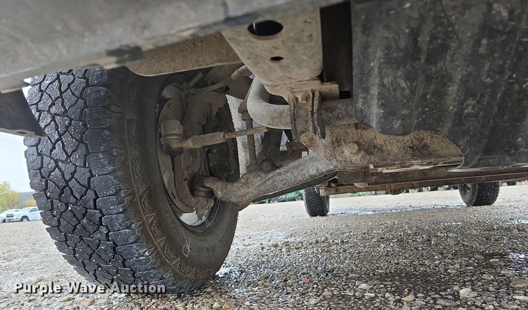 image for item DW3976 2006 Chevrolet Silverado 2500HD utility bed pickup truck