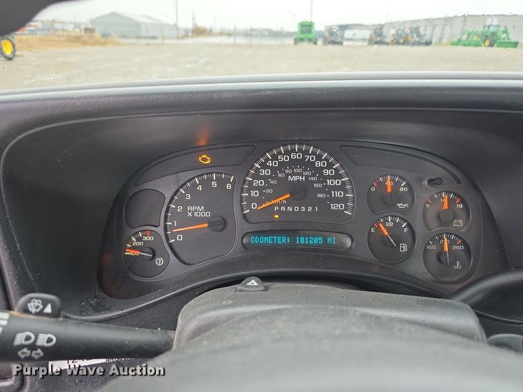 image for item DW3976 2006 Chevrolet Silverado 2500HD utility bed pickup truck