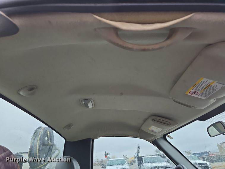 image for item DW3976 2006 Chevrolet Silverado 2500HD utility bed pickup truck