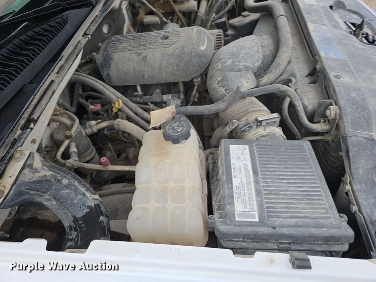 image for item DW3976 2006 Chevrolet Silverado 2500HD utility bed pickup truck