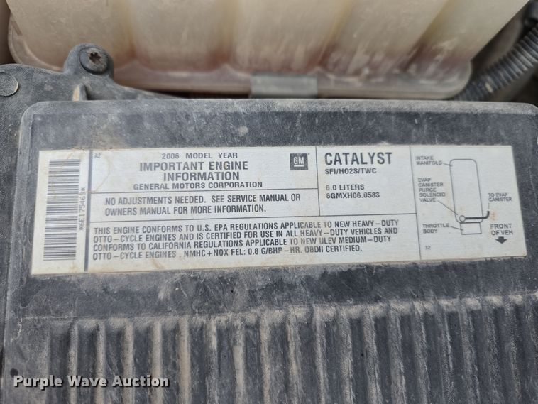 image for item DW3976 2006 Chevrolet Silverado 2500HD utility bed pickup truck