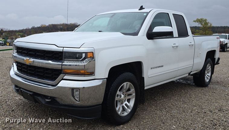 image for item DW3977 2018 Chevrolet Silverado 1500 Double Cab pickup truck
