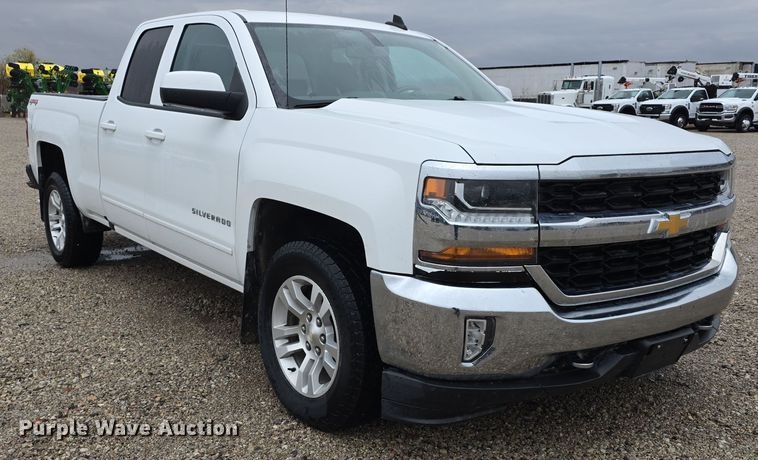 image for item DW3977 2018 Chevrolet Silverado 1500 Double Cab pickup truck