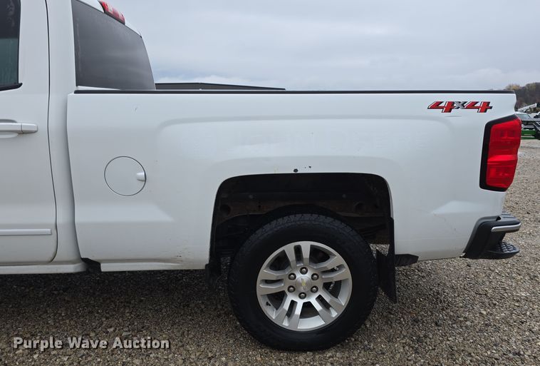 image for item DW3977 2018 Chevrolet Silverado 1500 Double Cab pickup truck