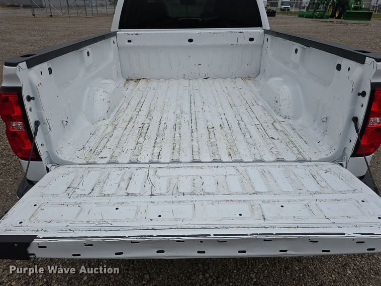 image for item DW3977 2018 Chevrolet Silverado 1500 Double Cab pickup truck