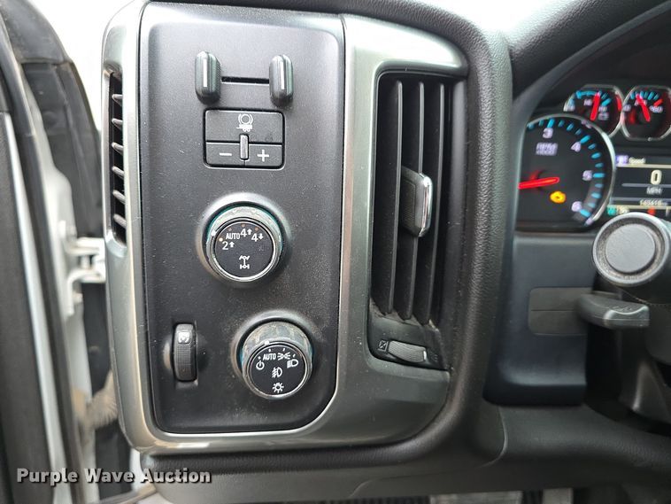 image for item DW3977 2018 Chevrolet Silverado 1500 Double Cab pickup truck