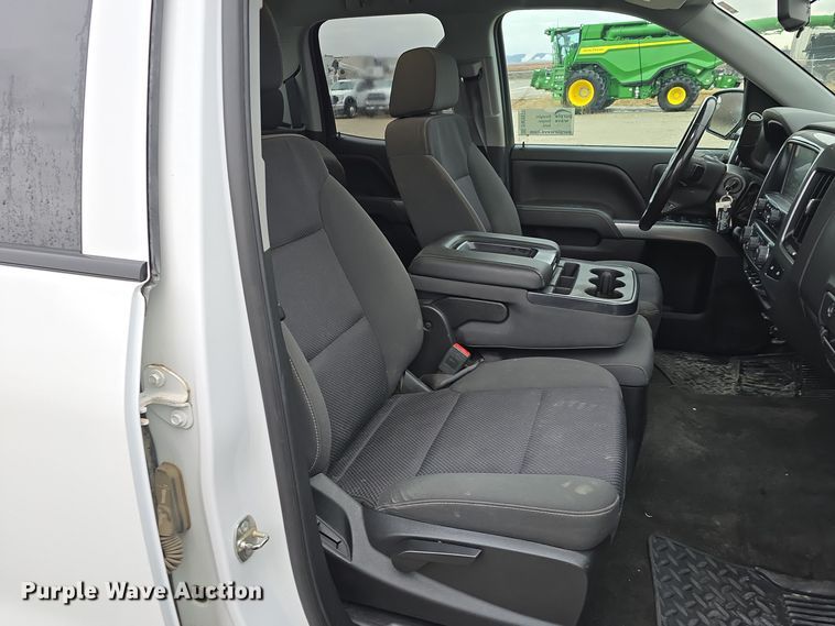 image for item DW3977 2018 Chevrolet Silverado 1500 Double Cab pickup truck