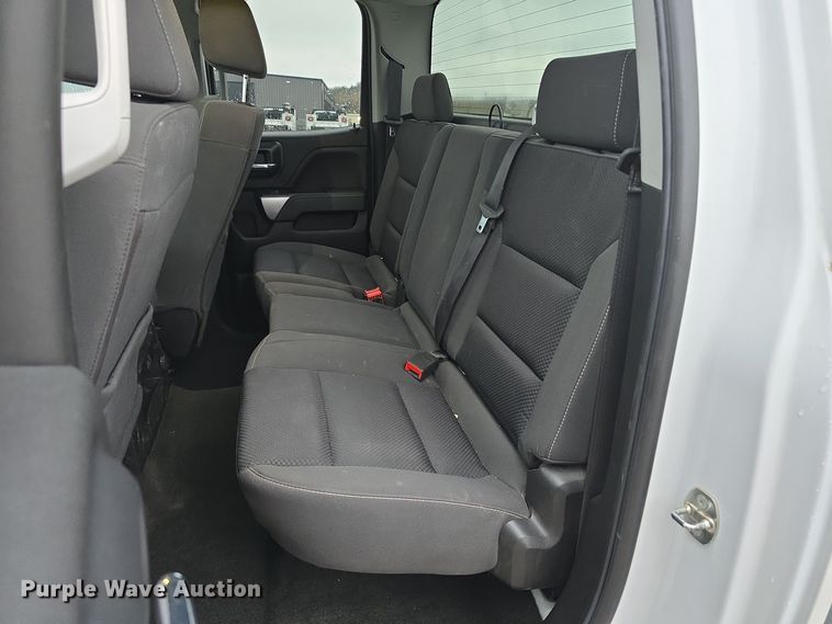 image for item DW3977 2018 Chevrolet Silverado 1500 Double Cab pickup truck