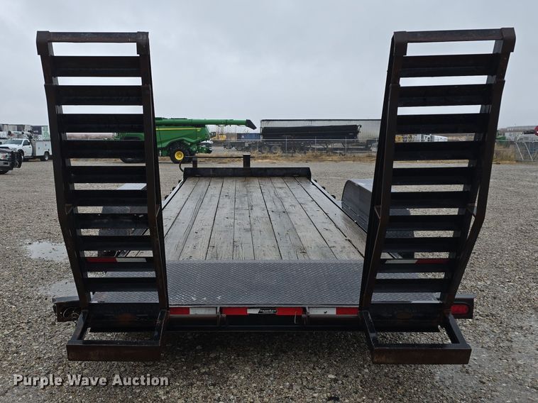 image for item DW3981 2005 Mac-Lander utility trailer