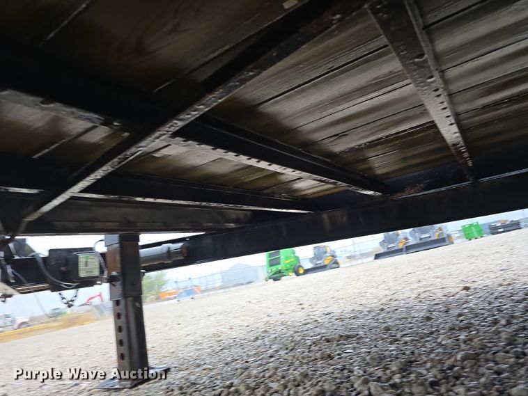 image for item DW3981 2005 Mac-Lander utility trailer