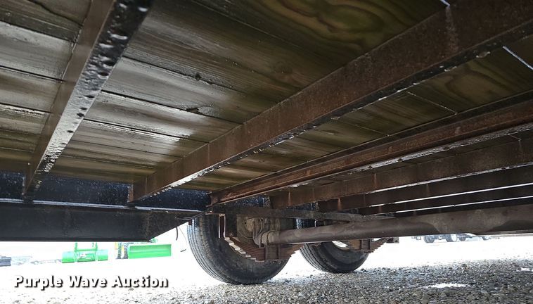 image for item DW3981 2005 Mac-Lander utility trailer