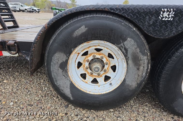 image for item DW3981 2005 Mac-Lander utility trailer