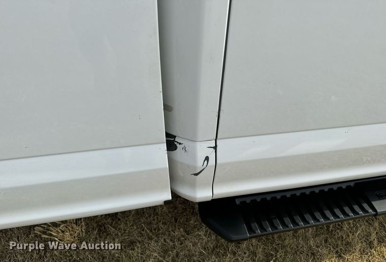 image for item DX3788 2017 Ford F250 Super Duty SuperCab pickup truck