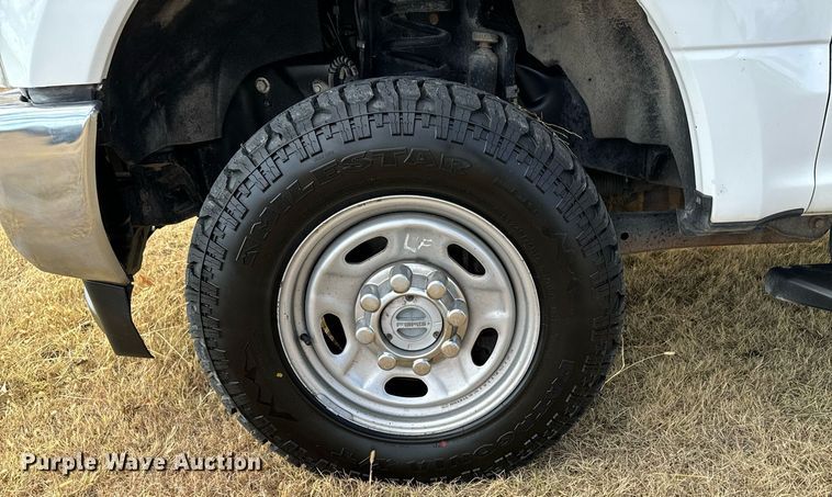 image for item DX3788 2017 Ford F250 Super Duty SuperCab pickup truck