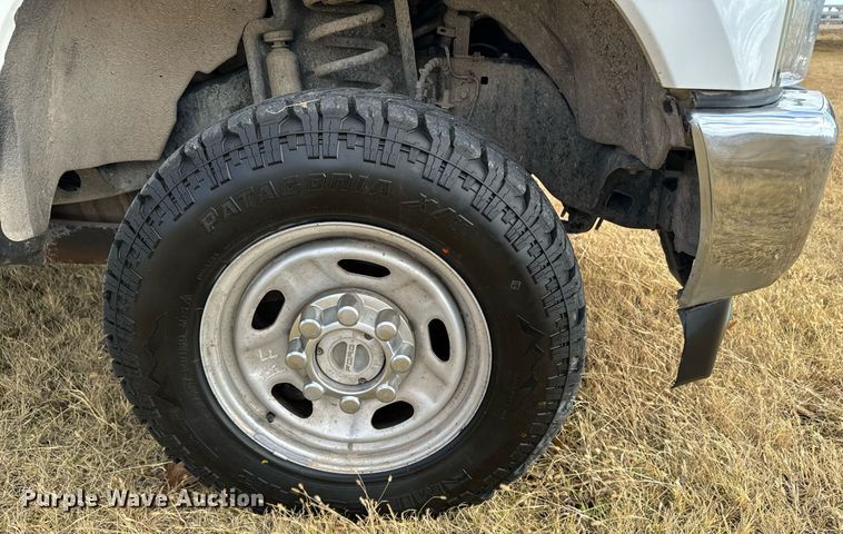 image for item DX3788 2017 Ford F250 Super Duty SuperCab pickup truck