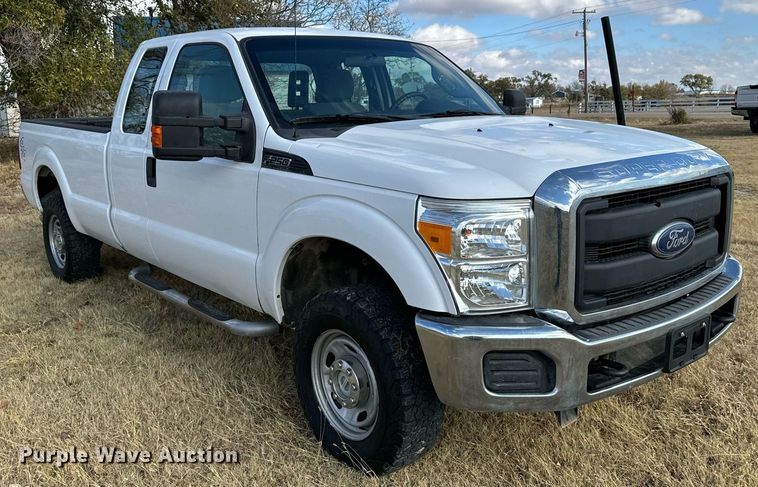 image for item DX3789 2015 Ford F250 Super Duty SuperCab pickup truck