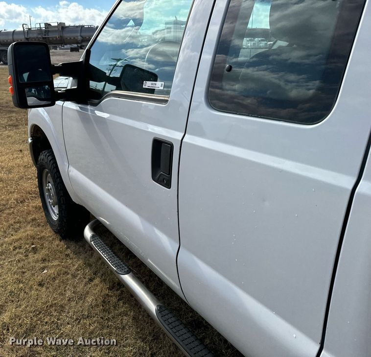 image for item DX3789 2015 Ford F250 Super Duty SuperCab pickup truck