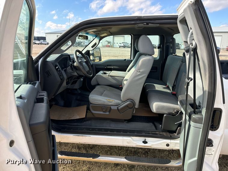 image for item DX3789 2015 Ford F250 Super Duty SuperCab pickup truck