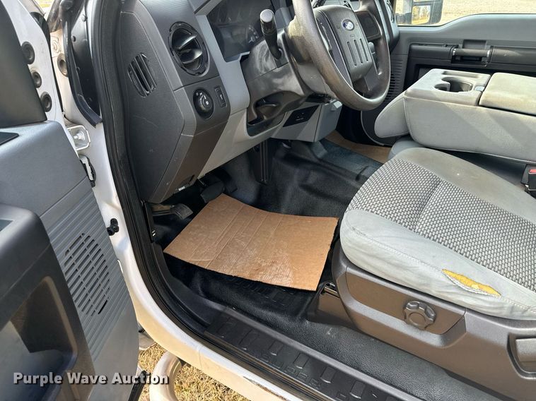 image for item DX3789 2015 Ford F250 Super Duty SuperCab pickup truck