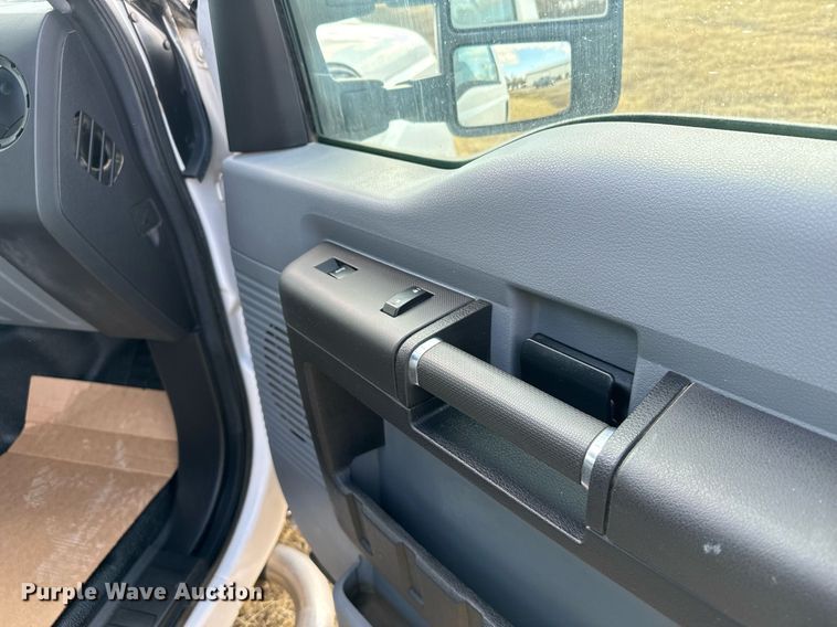 image for item DX3789 2015 Ford F250 Super Duty SuperCab pickup truck