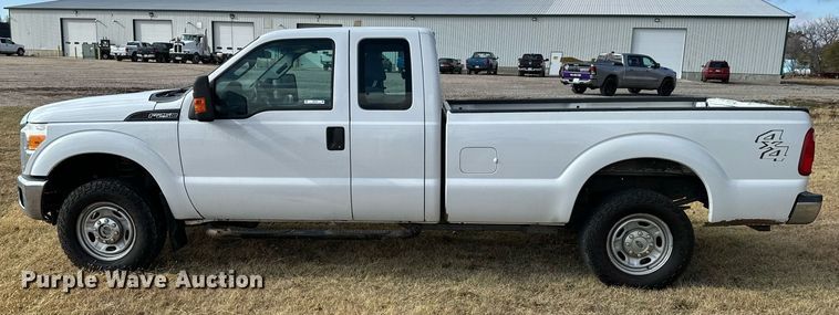 image for item DX3790 2015 Ford F250 Super Duty SuperCab pickup truck