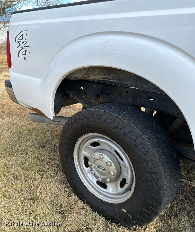 image for item DX3790 2015 Ford F250 Super Duty SuperCab pickup truck