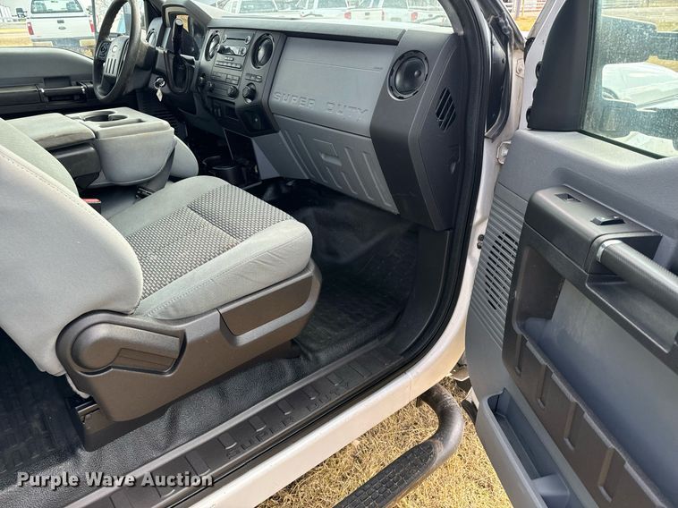 image for item DX3790 2015 Ford F250 Super Duty SuperCab pickup truck