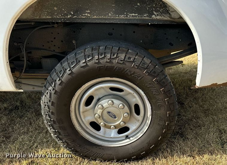 image for item DX3790 2015 Ford F250 Super Duty SuperCab pickup truck