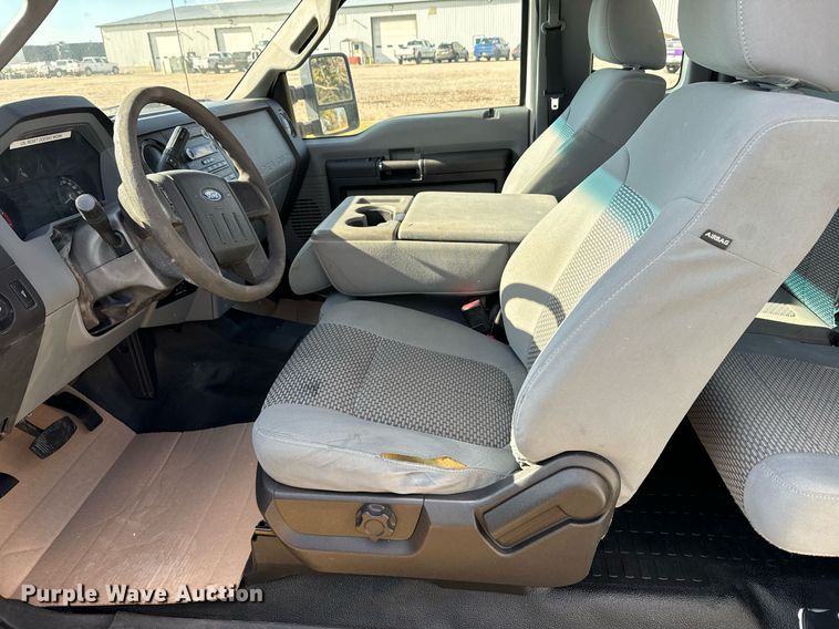 image for item DX3791 2016 Ford F250 Super Duty SuperCab pickup truck