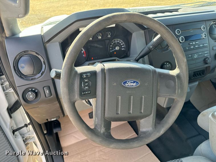 image for item DX3791 2016 Ford F250 Super Duty SuperCab pickup truck