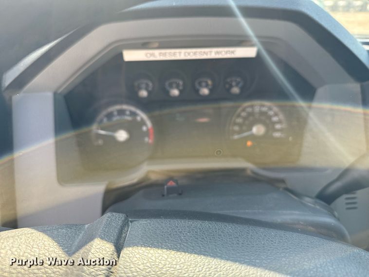 image for item DX3791 2016 Ford F250 Super Duty SuperCab pickup truck