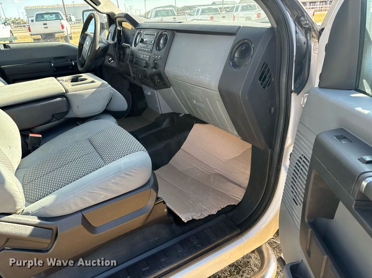 image for item DX3791 2016 Ford F250 Super Duty SuperCab pickup truck