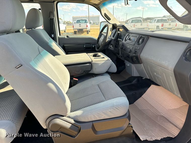 image for item DX3791 2016 Ford F250 Super Duty SuperCab pickup truck