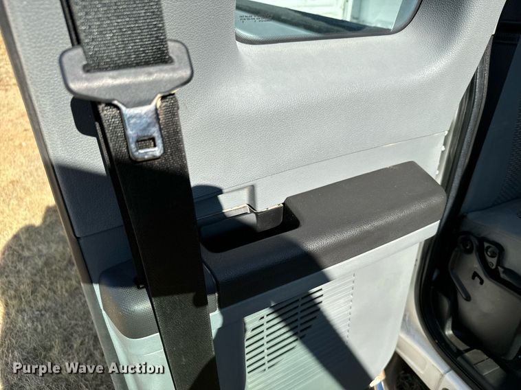 image for item DX3791 2016 Ford F250 Super Duty SuperCab pickup truck