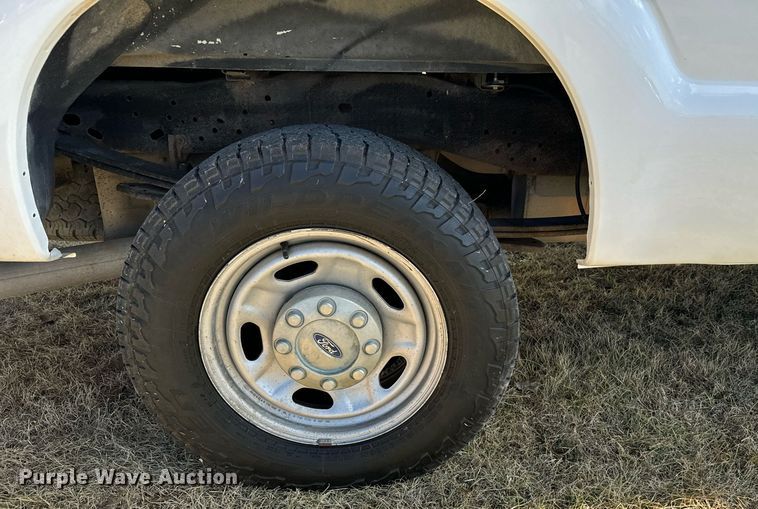 image for item DX3791 2016 Ford F250 Super Duty SuperCab pickup truck