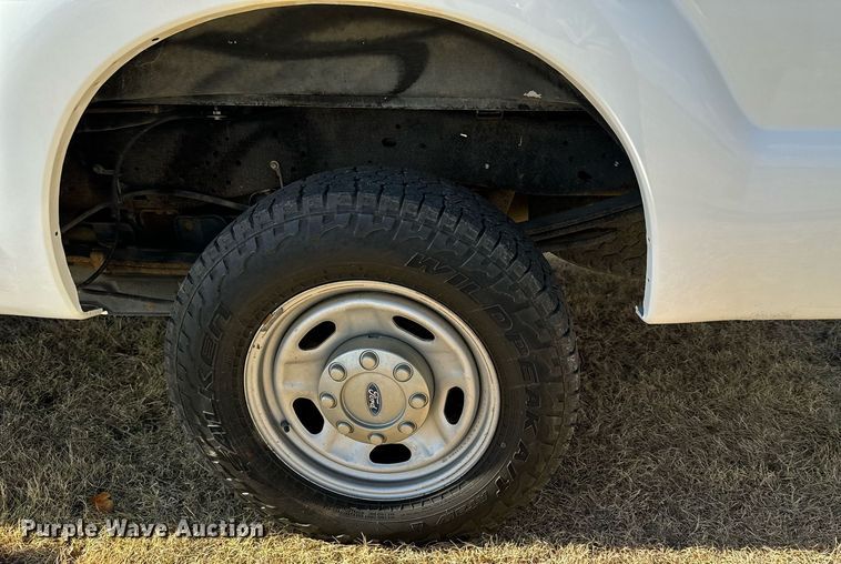 image for item DX3791 2016 Ford F250 Super Duty SuperCab pickup truck