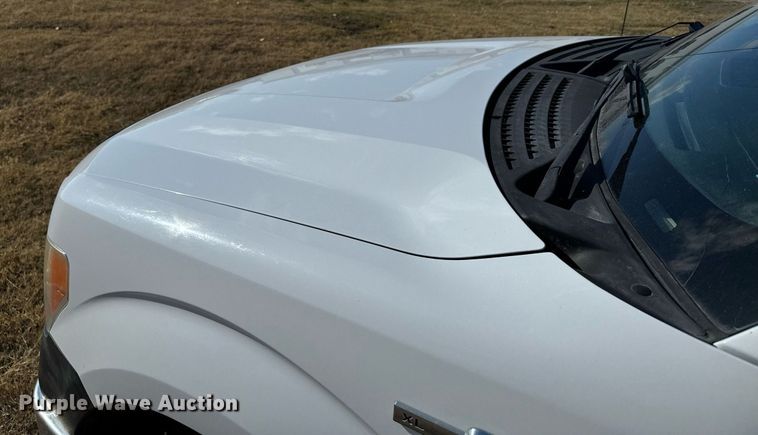 image for item DX3792 2011 Ford F150 SuperCab pickup truck