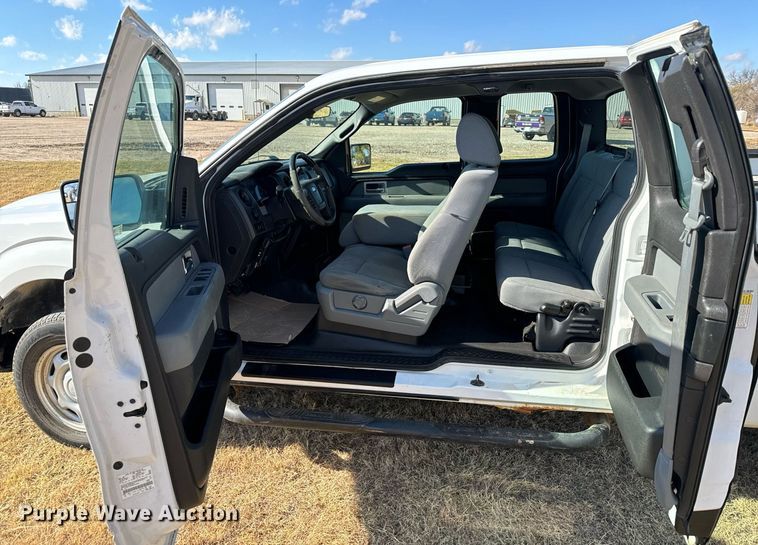 image for item DX3792 2011 Ford F150 SuperCab pickup truck