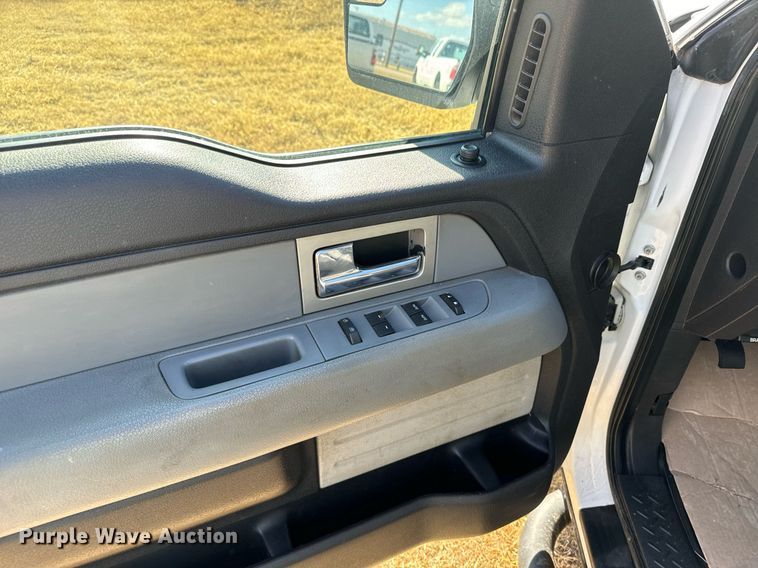 image for item DX3792 2011 Ford F150 SuperCab pickup truck