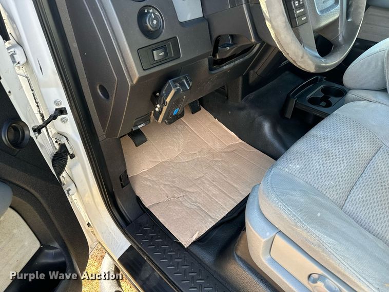 image for item DX3792 2011 Ford F150 SuperCab pickup truck