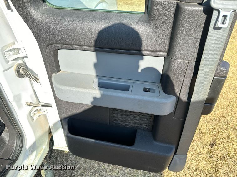 image for item DX3792 2011 Ford F150 SuperCab pickup truck